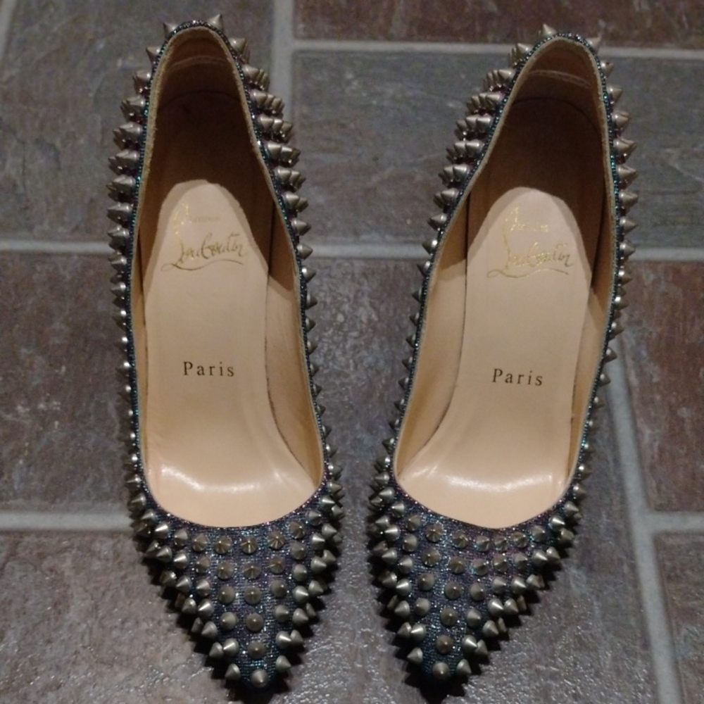 Christian Louboutin Metallic iridescent Studded Studs Pigalle Pump Heel Size 35